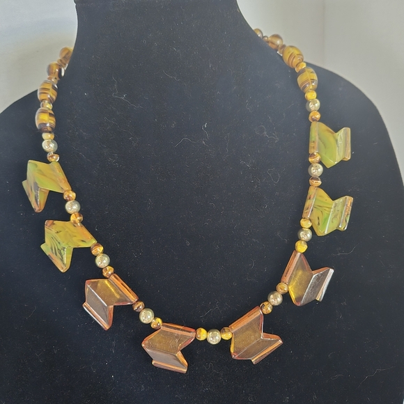 1930s Art Deco Amber Bakelite Trapezoids Necklace - Picture 2 of 10
